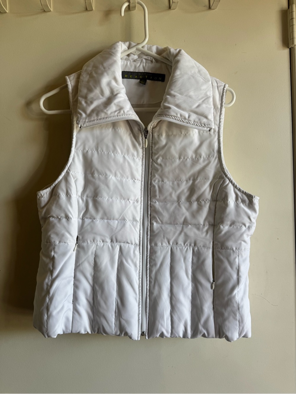 Kenneth Cole Reaction White Quilted Puffer Vest